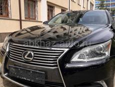 Lexus LS