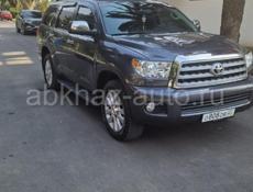 Toyota Sequoia