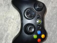 Продам xbox 360 e 500гб в отличном состоянии