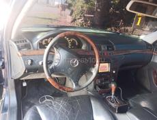Mercedes-Benz 200-Series