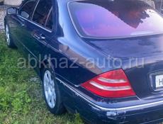 Mercedes-Benz 200-Series