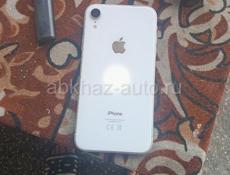 Продам iPhone XR 64 гига