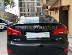 Lexus IS