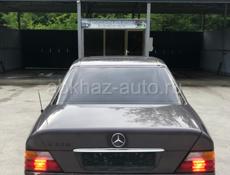 Mercedes-Benz 124