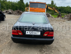 Mercedes-Benz 200-Series