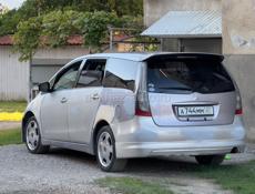 Mitsubishi Grandis