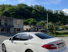 Nissan fuga