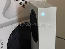 Продаю Xbox series S новый с гарантией 