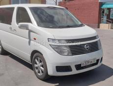 Nissan Elgrand