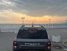 Ford Bronko