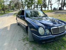 Mercedes-Benz 200-Series