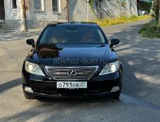 Lexus LS