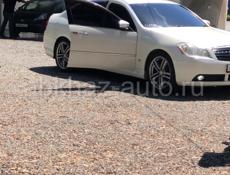 Nissan fuga