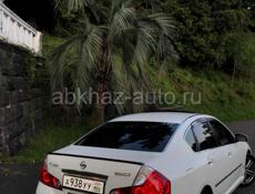 Nissan fuga