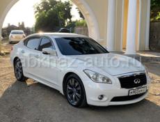 Nissan fuga