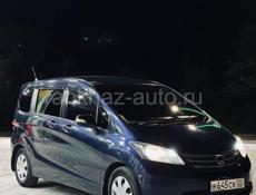 Honda FR-V