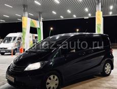 Honda FR-V