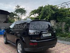 Mitsubishi Outlander XL