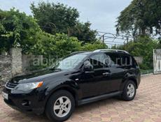 Mitsubishi Outlander XL