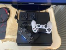 PS 4 Slim 