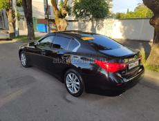 Infiniti M30