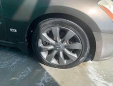 Nissan fuga