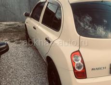 Nissan March