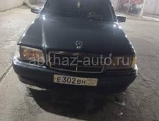 Mercedes-Benz 200-Series