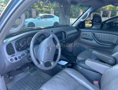 Toyota Sequoia