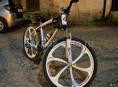 Продам велосипед БМВ 26 диамет колес
