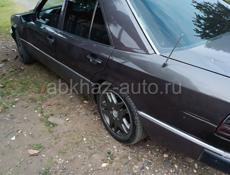 Mercedes-Benz 124
