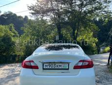 Nissan fuga