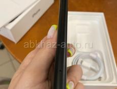 Продаю iPhone XR 128г