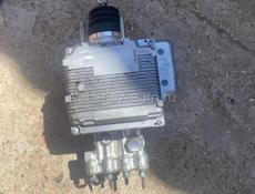 Блок ABS. Главный тормозной цилиндр Prius 30. 20.