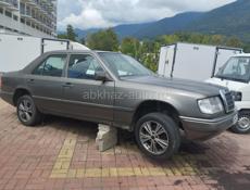 Mercedes-Benz 124