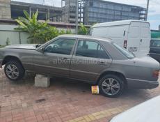 Mercedes-Benz 124