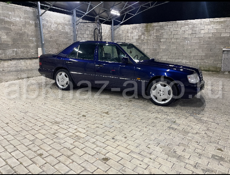 Mercedes-Benz 124