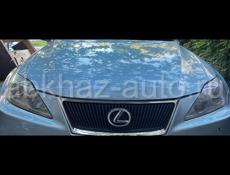 Фары на Lexus IS 250