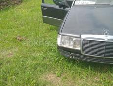 Mercedes-Benz 124