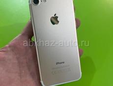 iPhone 7  🔋98% в идеале 