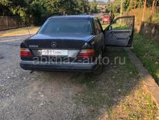 Mercedes-Benz 124