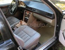 Mercedes-Benz 124