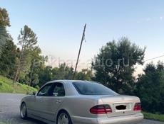 Mercedes-Benz E-Класс
