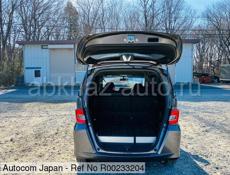 Honda FR-V