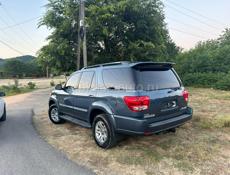 Toyota Sequoia