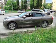 Nissan fuga