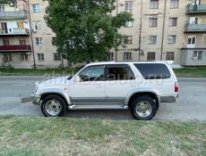 Toyota Hilux Surf