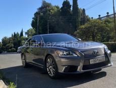 Lexus LS