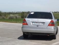 Mercedes-Benz 200-Series