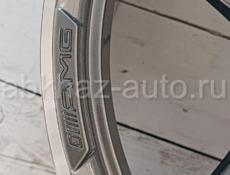 Диски разно широкие Mercedes AMG 20 диаметра